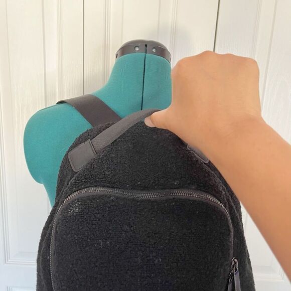 Lululemon City Adventurer Mini Wool Sherpa Shearling Fleece Zip Backpack - Picture 3 of 16